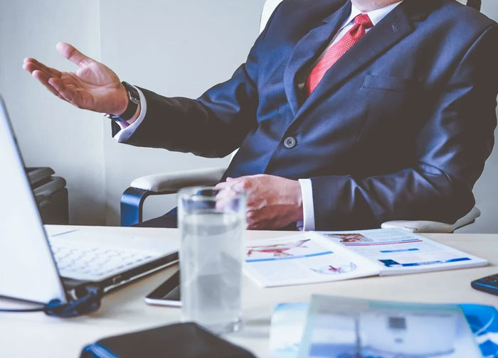 30 Times People Realized They're Working For An Idiot, As Shared In This Online Thread