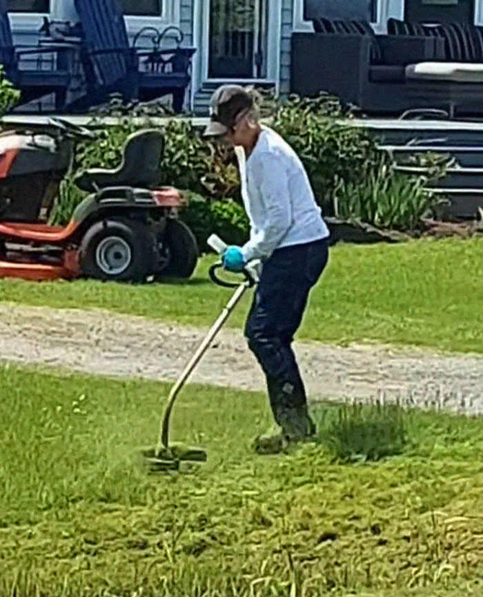 "I Don't Get How Someone Can Be So Spiteful": Karen Ruins Neighbors&rsquo; Wedding By Mowing Her Lawn, Sparks Fury Online