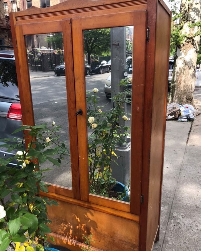 Bring Your Muscles. 310-Ish Montgomery St At Rogers Ave