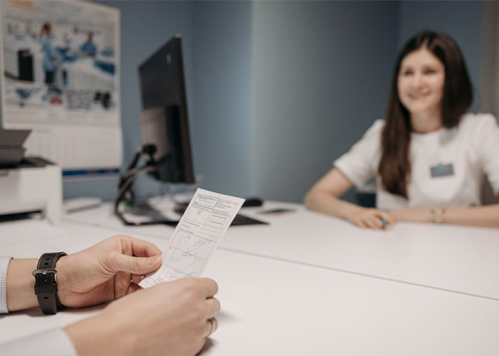 "Dirty Little Secrets" That Companies Hide From The Public Get Revealed By These 35 Ex-Employees Online