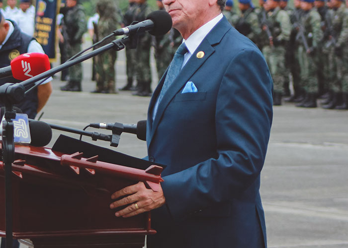 "Dirty Little Secrets" That Companies Hide From The Public Get Revealed By These 35 Ex-Employees Online