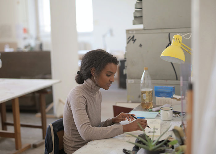 30 Careers That Seem Great But Are Actually Horrible And Careers That Are Often Overlooked, As Shared In This Online Thread