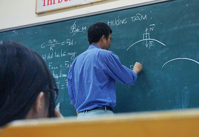 30 Careers That Seem Great But Are Actually Horrible And Careers That Are Often Overlooked, As Shared In This Online Thread