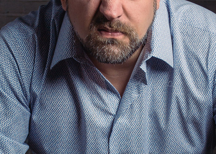 20 Personas revelan cómo fue su vida después de casarse por dinero