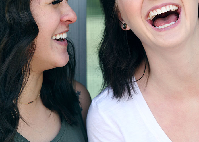 20 Personas revelan cómo fue su vida después de casarse por dinero