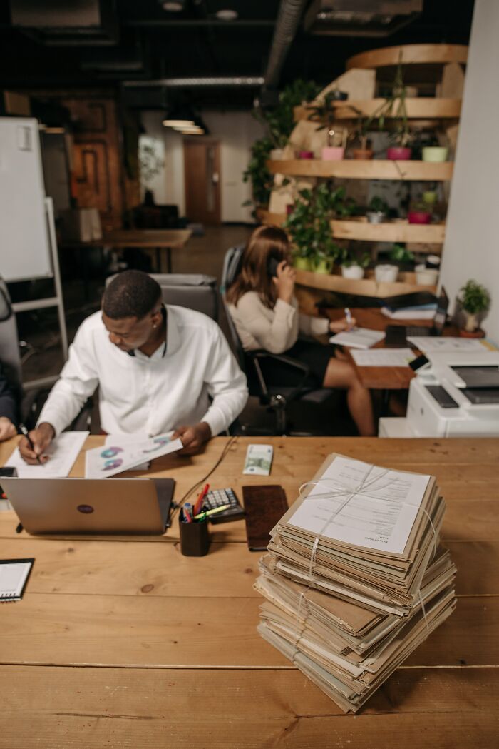 Women Share 30 Times Men Came Across As Creeps Without Realizing It