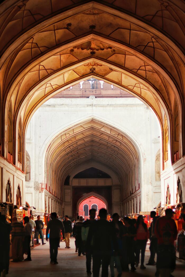 30 People Warn Tourists About Common Scams In Their Countries