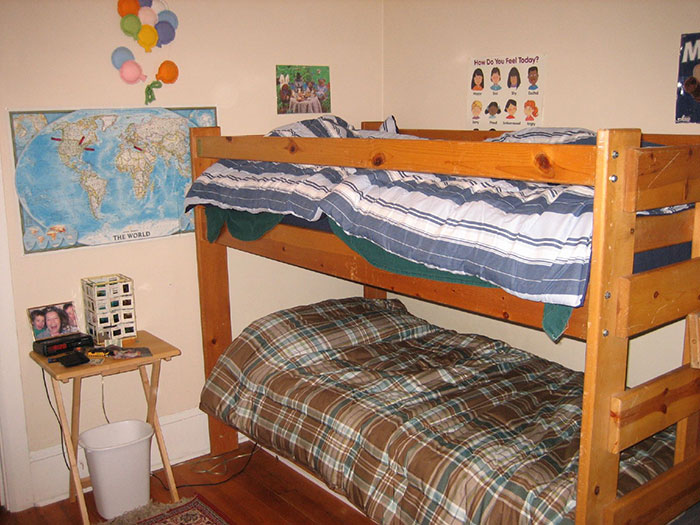 35 Stories Of The Worst Things Guests Have Done, As Told By Users Of This Online Community