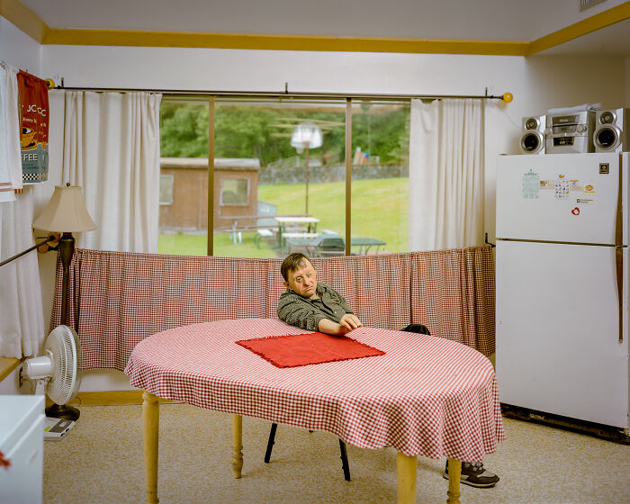 I Took Portraits Of People That Have Been Betrayed By Their Minds, And In Many Cases, Their Bodies (12 Pics)