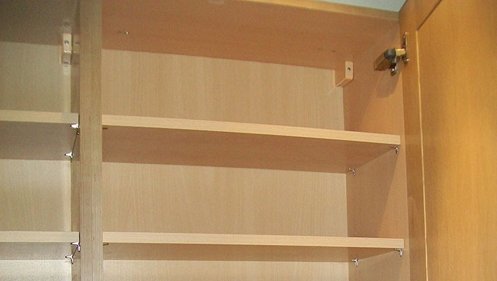 “You Eat Them Raw?”: 30 Shocking And Surprising Lifestyle Differences People Learned About After Visiting Someone Else’s Home