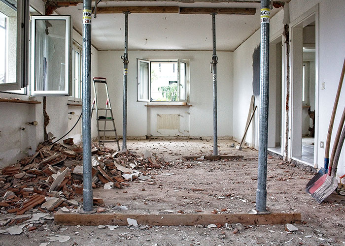 "Poor People Don't Know How It Works": 30 Wild Activities That Only The Filthy Rich Could Even Think Of