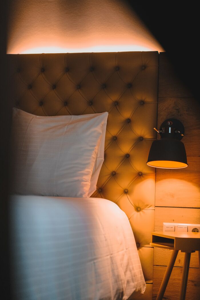 Hotel Workers Are Revealing 30 Disgusting, Bizarre And Shocking Things They've Discovered In Guests' Rooms