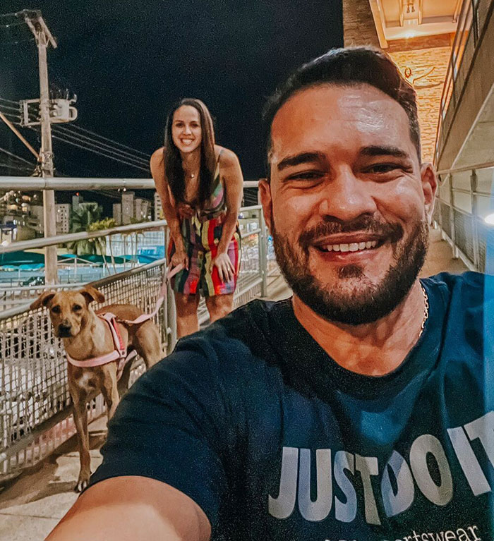 This Stray Dog "Invaded" A Wedding And Ended Up Being Adopted By The Newlyweds