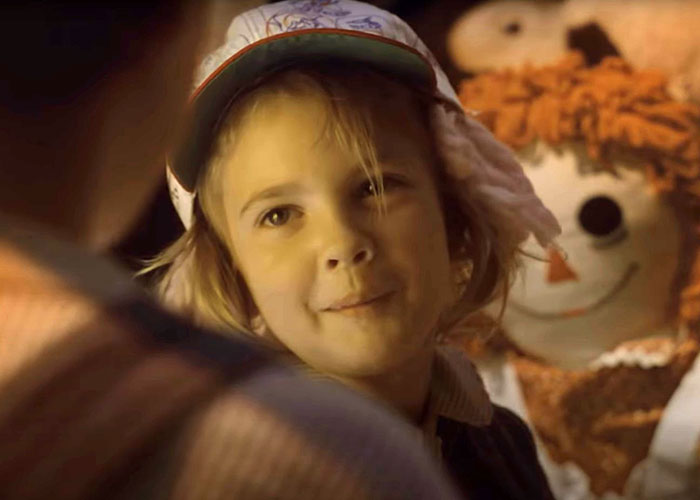 People Celebrate An Overjoyed Drew Barrymore Frolicking Around During Rainstorm - 5