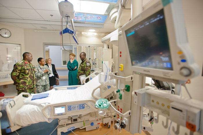 Person Asks “Doctors, What Was The Worst Thing You’ve Seen In A Patient That Another Doctor Overlooked?”, And 30 Folks Deliver