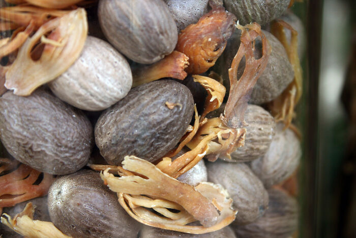 35 People Reveal Their Dirtiest Kitchen Secrets That Should Probably Stay A Secret - 13