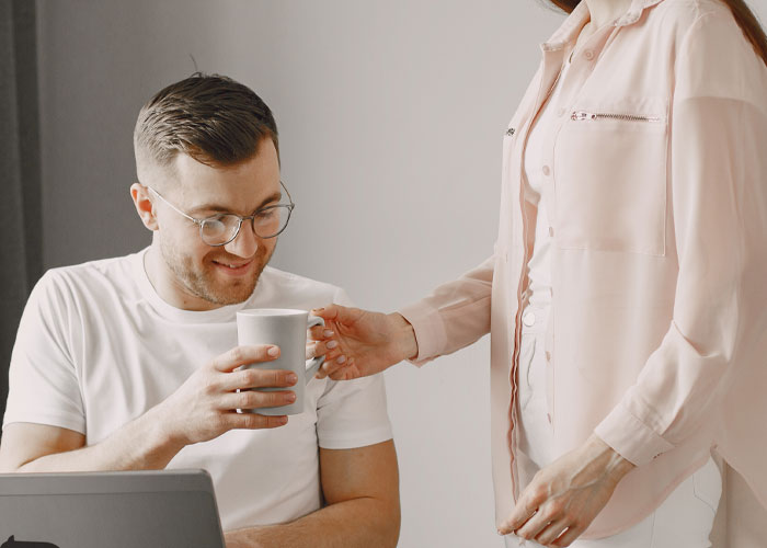 People Share 30 Things That People Who Are Having A Secret Affair Do That Immediately Give Them Away - 26