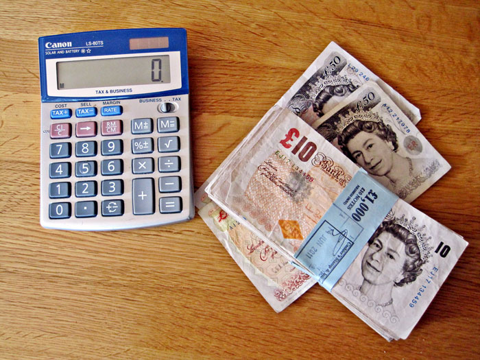 Parents Kick Out Their &ldquo;Nerdy&rdquo; Son, Thinking It&rsquo;s His Sister Who Pays Their Bills, Ask Him To Come Back After She Confesses