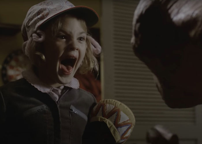 People Celebrate An Overjoyed Drew Barrymore Frolicking Around During Rainstorm - 6