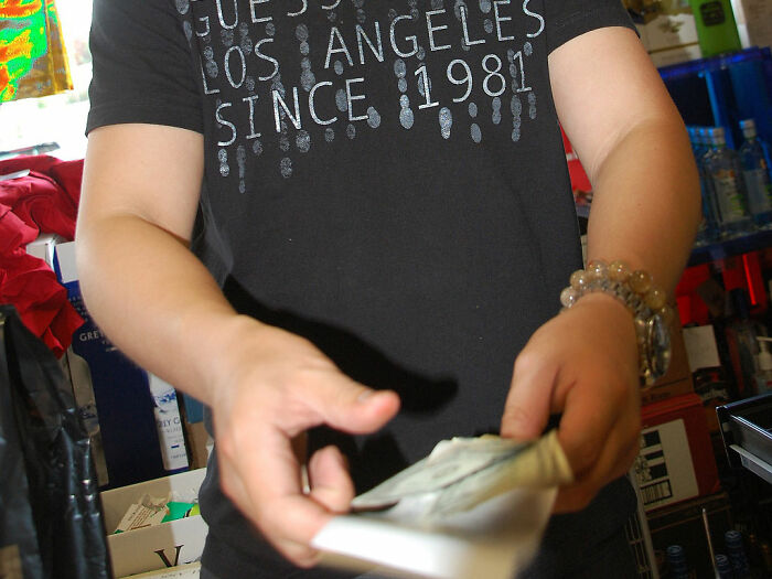 "¿Qué compran los ultra ricos que los pobres desconocen?": 20 personas responden