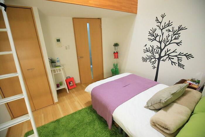 30 Of The Most Annoying Tourist Moments Shared By People Who Live In Holiday Destinations