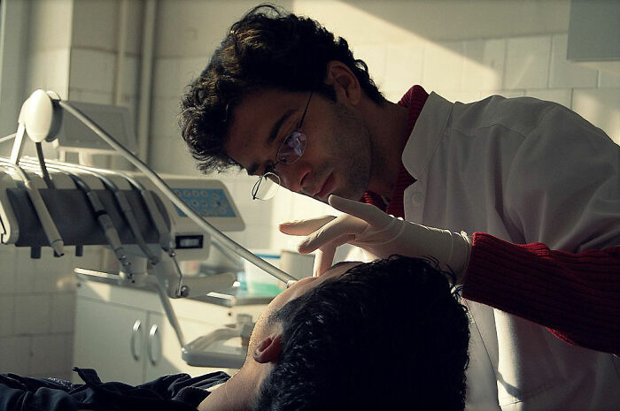 Person Asks “Doctors, What Was The Worst Thing You’ve Seen In A Patient That Another Doctor Overlooked?”, And 30 Folks Deliver