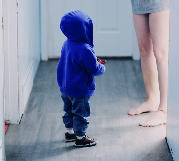 People Are Revealing Their Most Frightening Childhood Memories, And These 50 Might Give You The Creeps