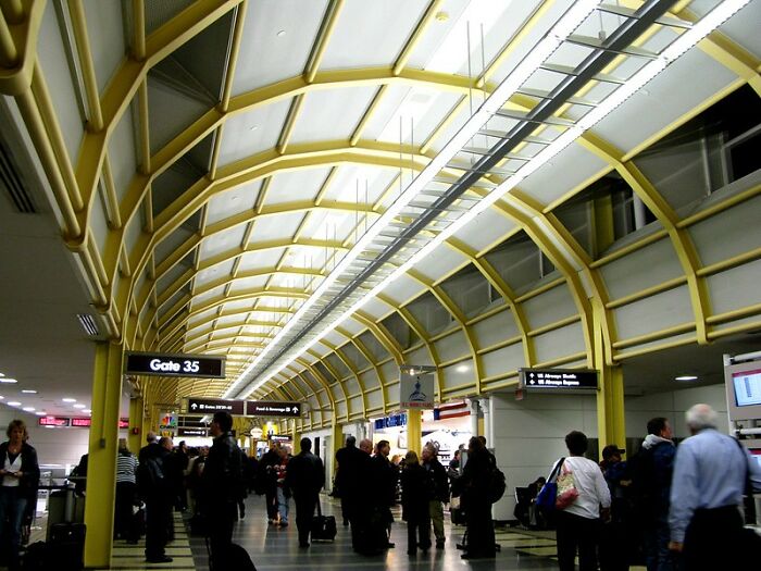 30 Do’s And Don’ts When Traveling By Plane, As Pointed Out By Folks In This Online Group - 10