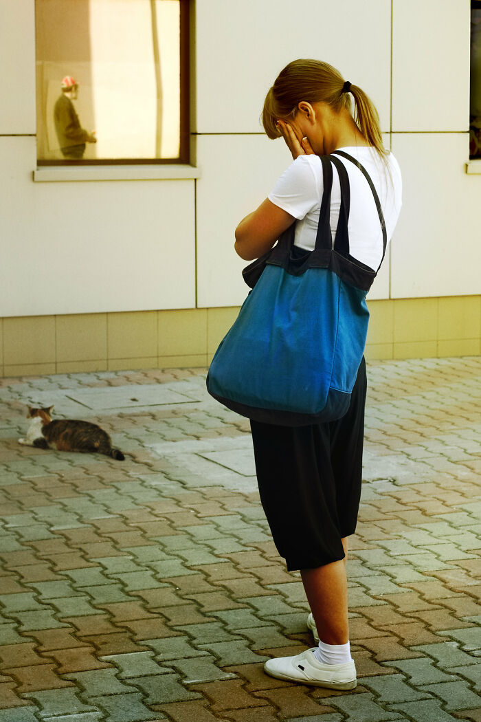 30 Unwritten Rules Among Women That They Secretly Agree On Without Having To Talk About, As Shared Online