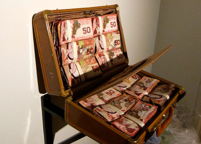 Company&rsquo;s Blunder Costs Them $180K As The Employee Paid 286 Times His Salary Disappears