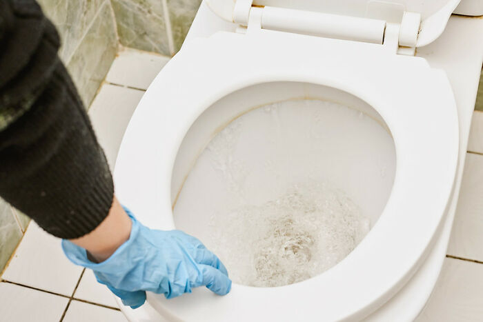 30 Unexpected Habits People Learnt In Jail And Still Do In Their Everyday Life, As Shared In This Online Community