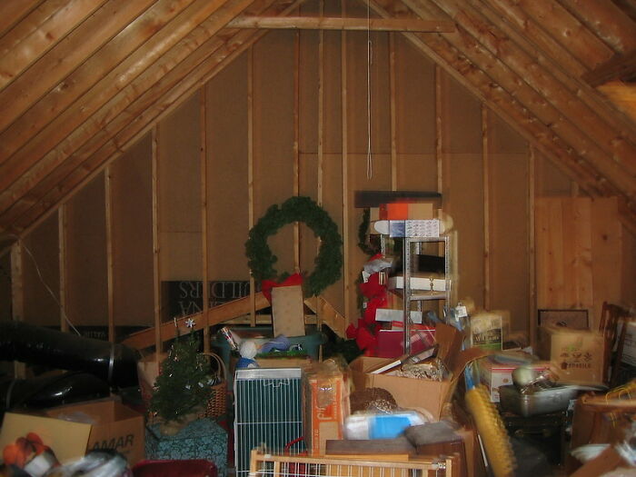 People Are Revealing Their Most Frightening Childhood Memories, And These 50 Might Give You The Creeps