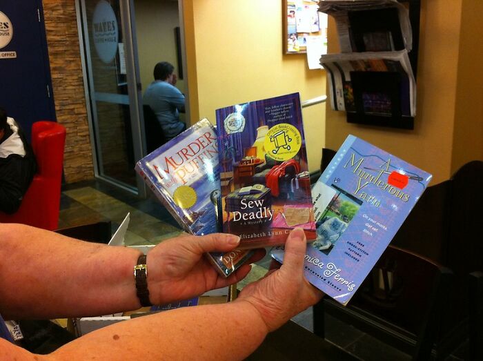 20 Hábitos inesperados que la gente aprendió en la cárcel y sigue realizando en su vida cotidiana