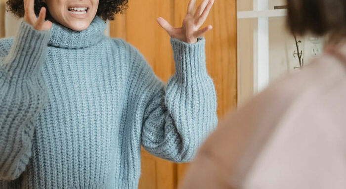 La gente dice que estas 20 “cosas normales” en realidad son muy tóxicas