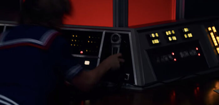 In Stranger Things S3e5, Steve Beats Up The Russian Comms Officer With A Mic Shaped Like An Ice Cream Scooper, Something He Is Very Used To Handling