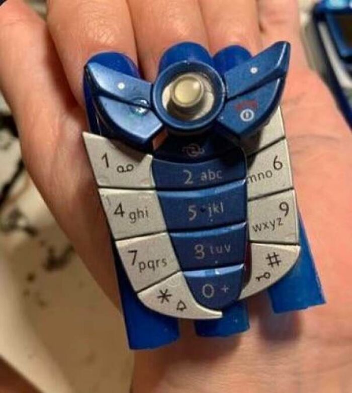 Flip Phone Nails
