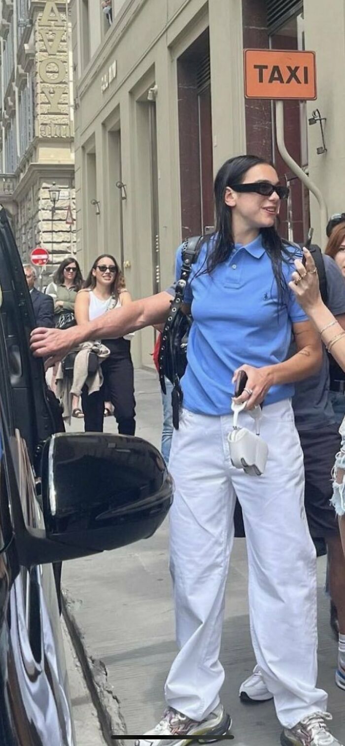 Dua Lipa She Hulk Arm