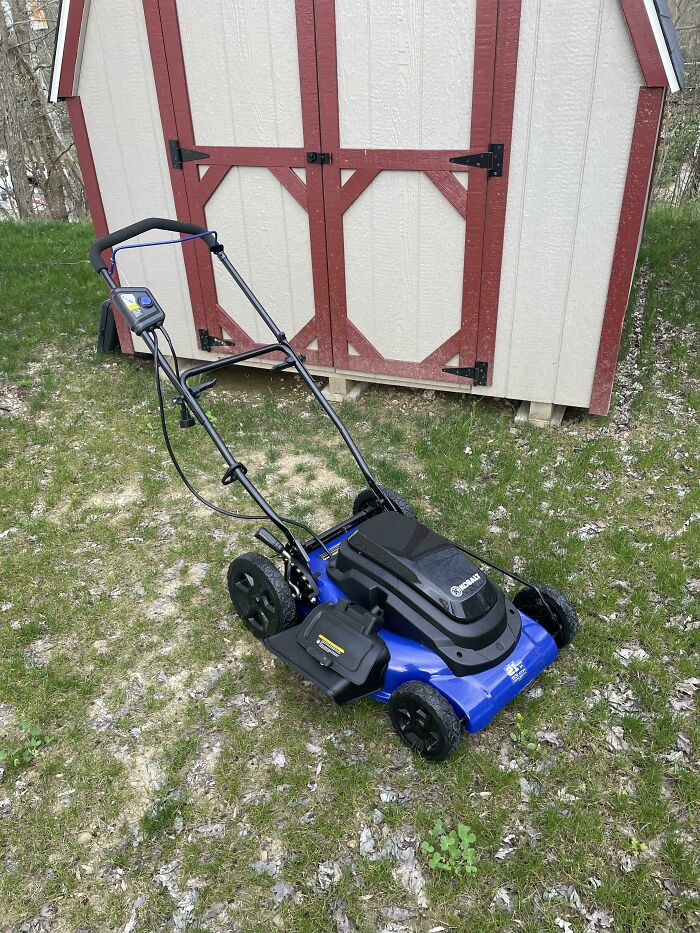 Neighbor Threw This Out, New With Box And Charger. It Works Fine, He Used It Once 