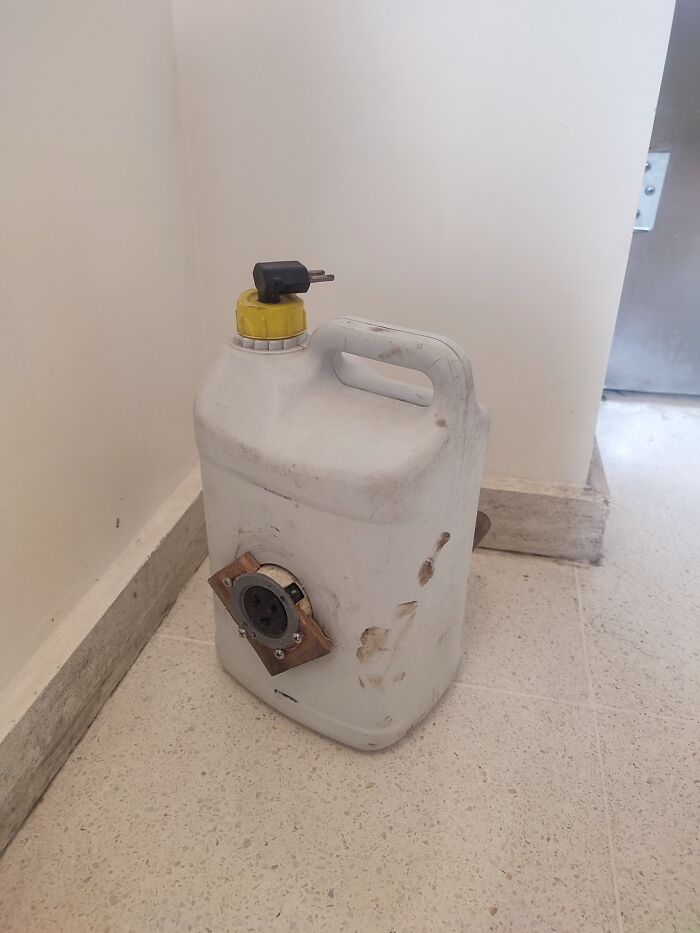 Found This Beautiful Extension Cord Today. There Is A Hand Cranck On The Other Side