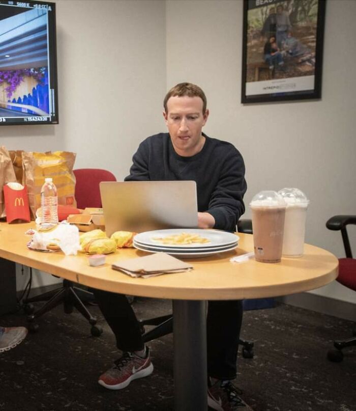 De ser muy muy humano