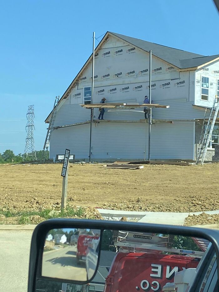The Triple Ladder Scaffolding