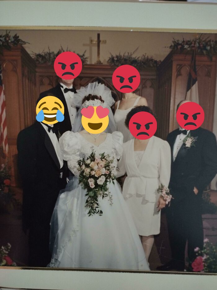 La suegra y la cuñada usaron ropa blanca