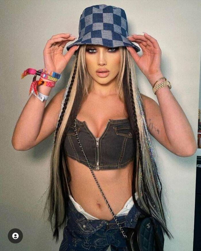 When Will This Trend Of Using Yellow Foundation Be Over