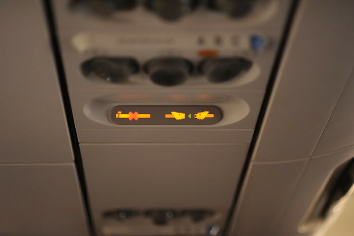 30 Do’s And Don’ts When Traveling By Plane, As Pointed Out By Folks In This Online Group - 8