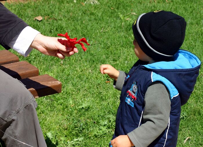 Someone Asks People Online To Share Parenting Tips That Might Sound Smart, But Are Actually Toxic Parenting Advice, And 30 People Provide - 15