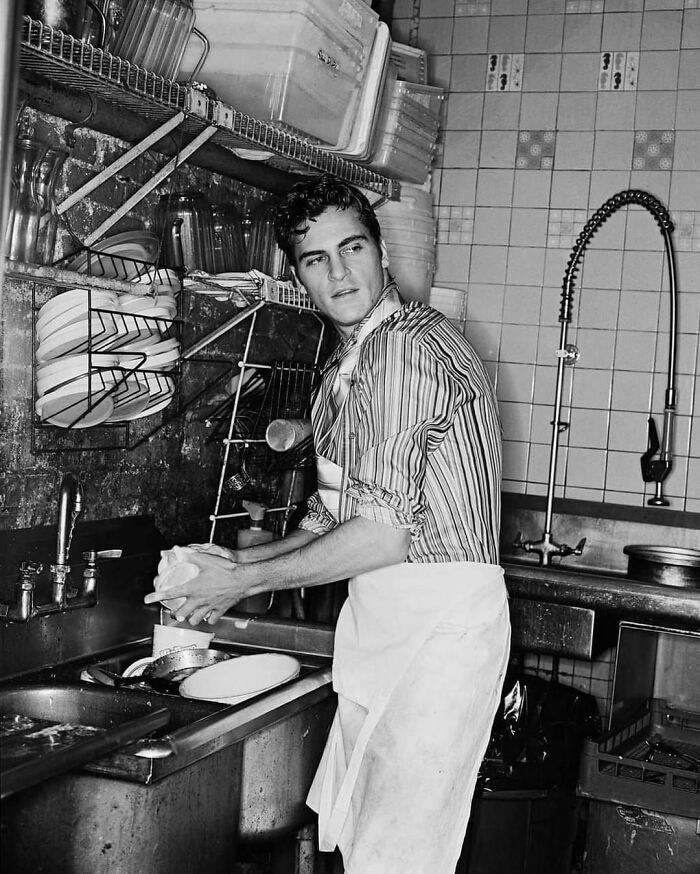 Joaquin Phoenix Photographed By George Holz In New York, 1996