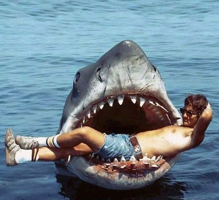 Behind The Scenes From “Jaws” (1975)
