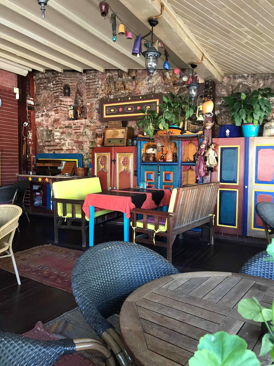 A Cafe Within The Sea Walls