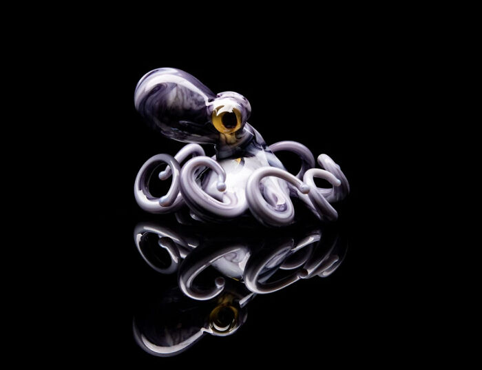 I Make Miniature Animals And Insects Out Of Glass