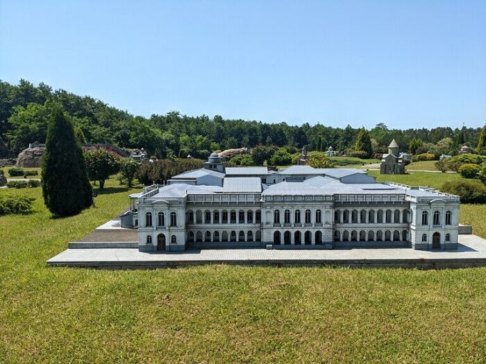 35 Photos From Georgia In Our Miniatures Park - 4